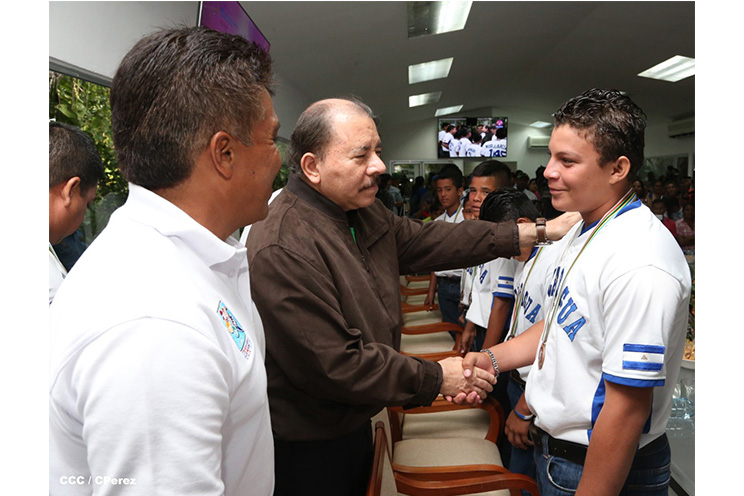 Daniel reconoce logros de la Selección Nacional de Beisbol Infantil Sub-12