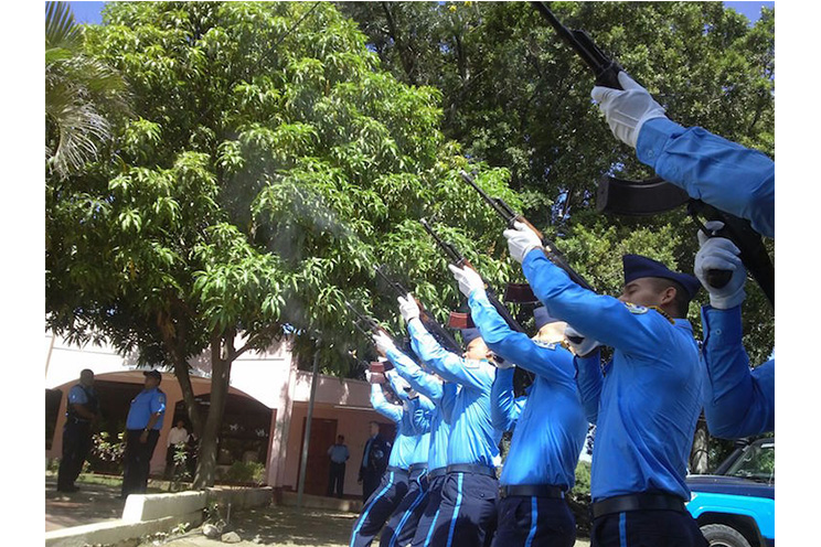 Rinden homenaje póstumo a compañeros policías caídos en el cumplimiento del deber