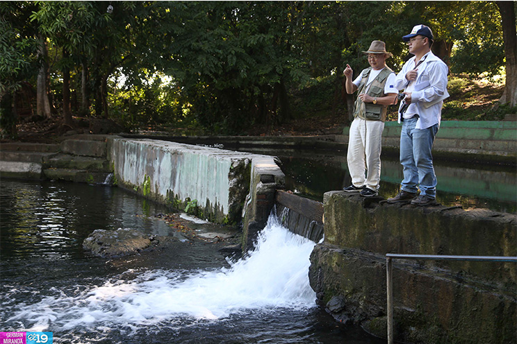 Pequeños productores entusiasmados con visita de especialistas taiwaneses en temas de riego