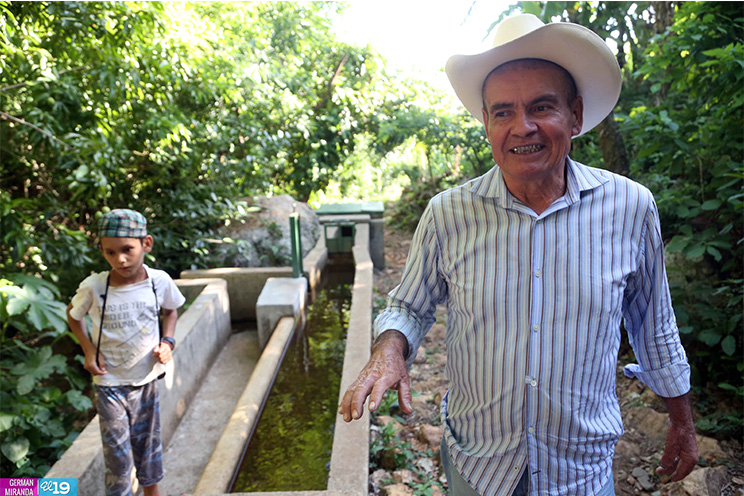 Pequeños productores entusiasmados con visita de especialistas taiwaneses en temas de riego