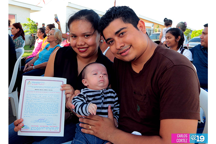 Invur entrega subsidio a propietarios de nuevas viviendas en Ciudad Sandino