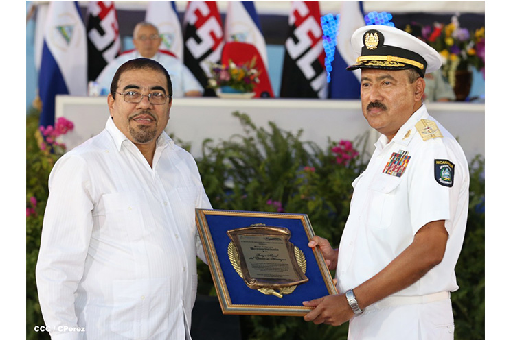 Presidente Daniel reconoce labor de la Fuerza Naval en su 35 aniversario