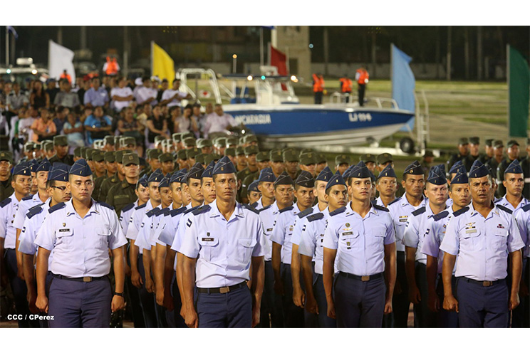 Presidente Daniel reconoce labor de la Fuerza Naval en su 35 aniversario