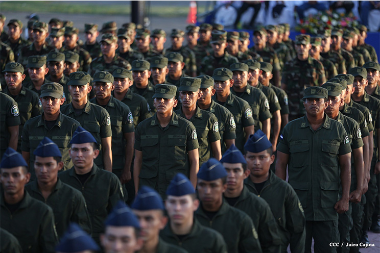 Presidente Daniel reconoce labor de la Fuerza Naval en su 35 aniversario