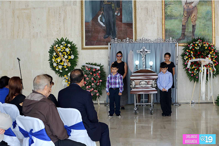Realizan homenaje póstumo a Jorge Isaac Carvallo en el Teatro Nacional Rubén Darío