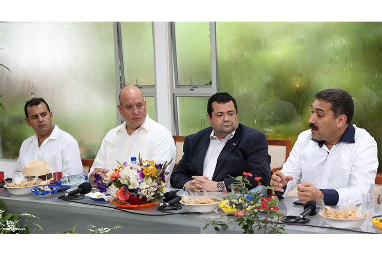 Presidente Daniel se reúne con representantes del Centro de Coordinación para la Prevención de Desastres Naturales (CEPREDENAC)