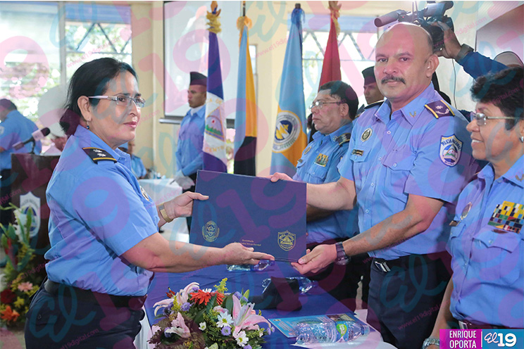 Policía Nacional concluye XVII postgrado en administración policial