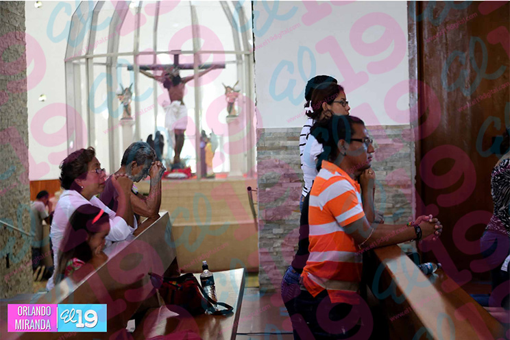 Familia católica celebra último domingo de agosto con solemne eucaristía en la Catedral de Managua