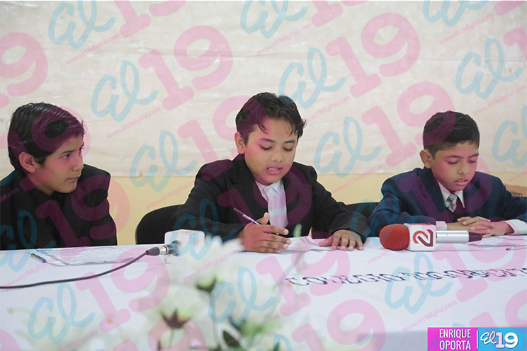 Niños dramatizan firma del Acta de la Independencia y Batalla de San Jacinto