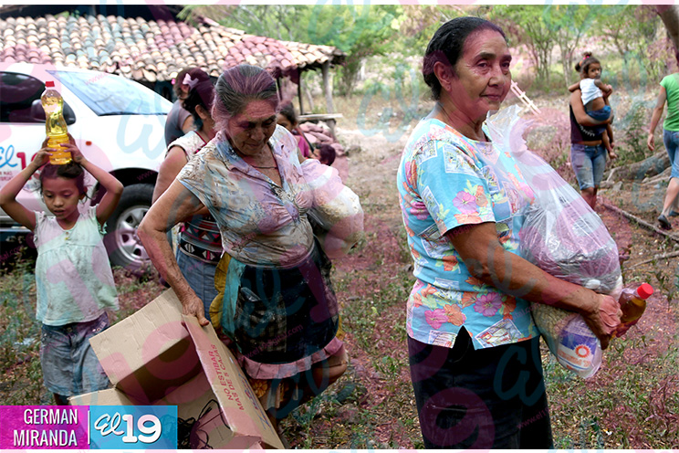 Gobierno continúa llevando miles de paquetes alimentarios a familias del Corredor Seco