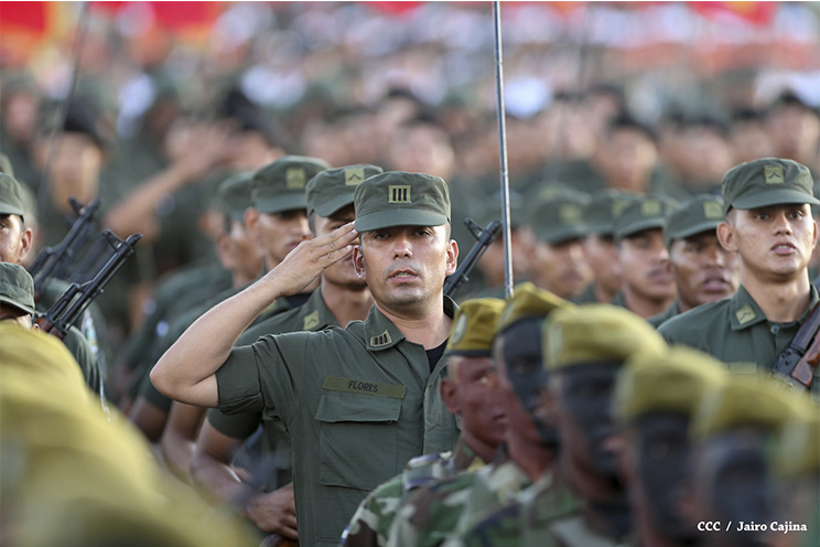 Presidente Daniel encabeza Desfile Militar del Ejército de Nicaragua