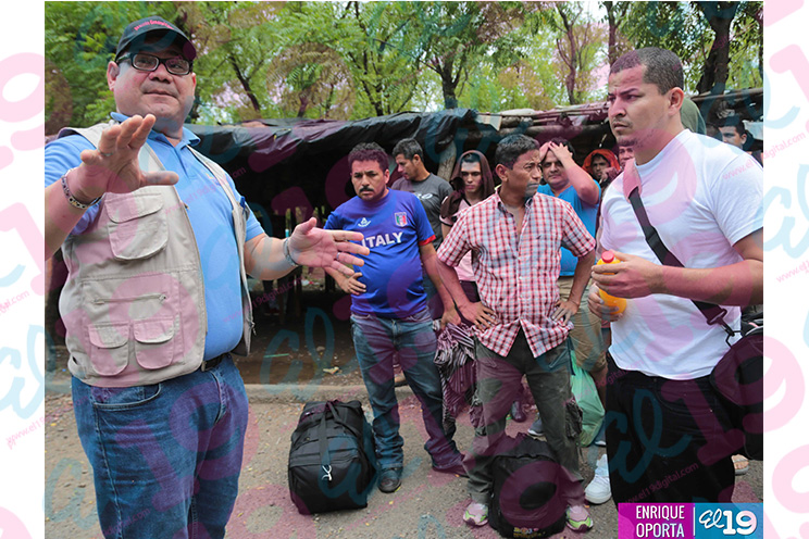 Repatrian a connacionales deportados de México