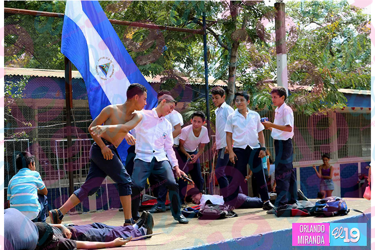 Estudiantes del Benjamín Zeledón realizan sociodrama recordando la Batalla de San Jacinto