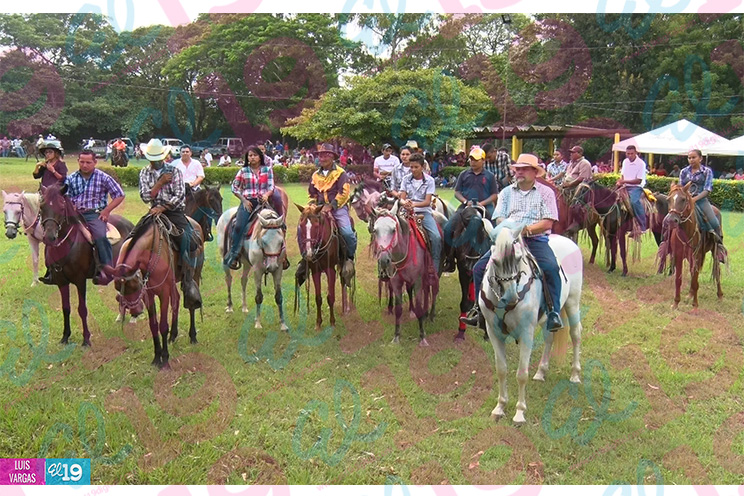 Montados de toda Masaya participan de carrera de cintas en honor a San Jerónimo