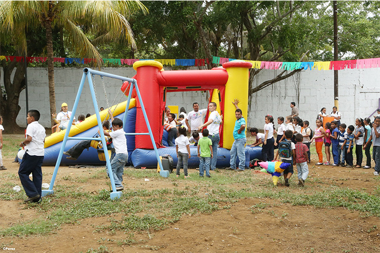 Inauguran obras de remozamiento en parque Santo Domingo de Las Sierritas