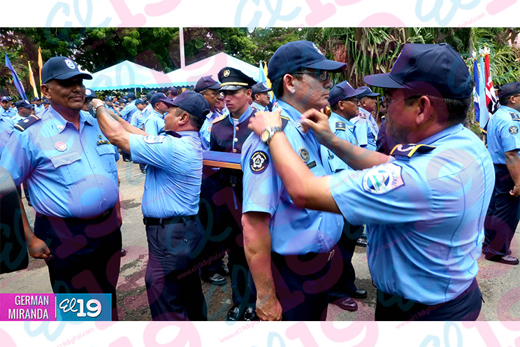 Policía Nacional realiza ascenso en grados a 200 oficiales de Seguridad Personal