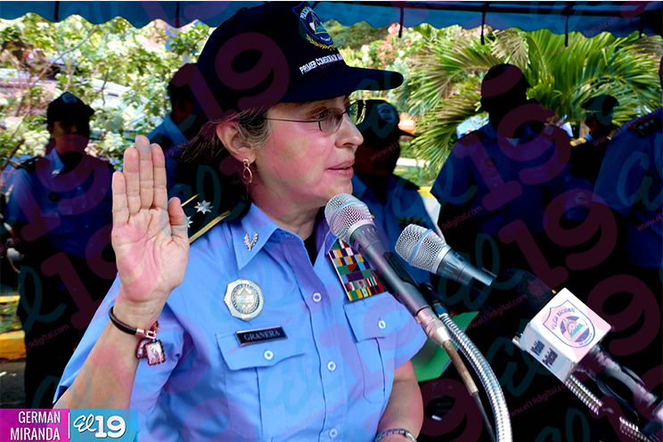 Policía Nacional realiza ascenso en grados a 200 oficiales de Seguridad Personal