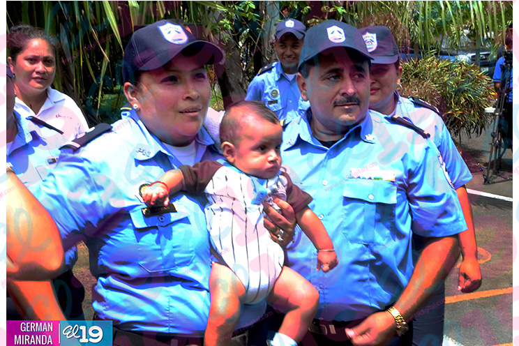 Policía Nacional realiza ascenso en grados a 200 oficiales de Seguridad Personal