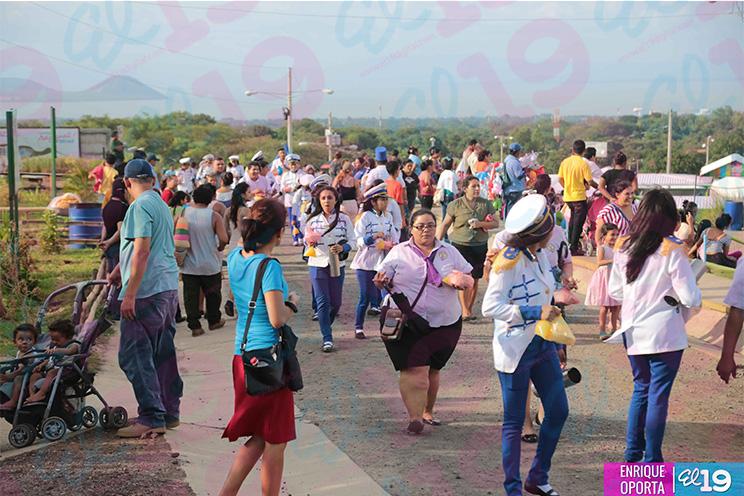 Familias nicaragüenses aprovechan fin de semana largo para asistir a la Feria ‘Orgullo de mi País’