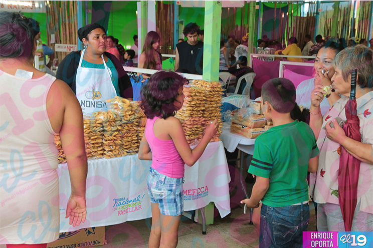 Familias nicaragüenses aprovechan fin de semana largo para asistir a la Feria ‘Orgullo de mi País’