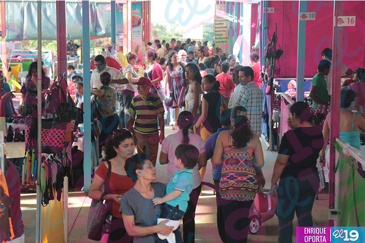 Familias nicaragüenses aprovechan fin de semana largo para asistir a la Feria ‘Orgullo de mi País’