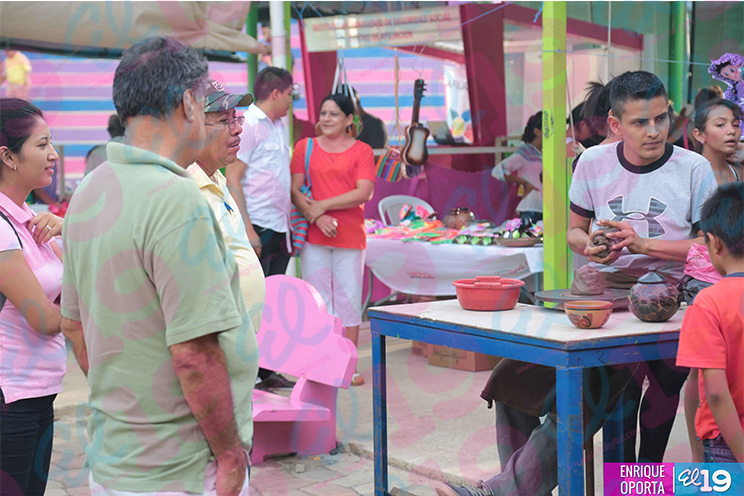 Familias nicaragüenses aprovechan fin de semana largo para asistir a la Feria ‘Orgullo de mi País’