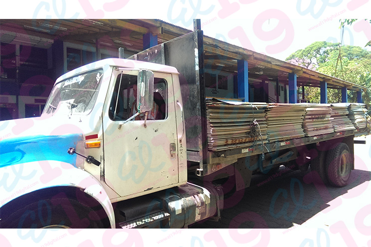 Gobierno envía materiales para construcción de refugios temporales en El Sauce