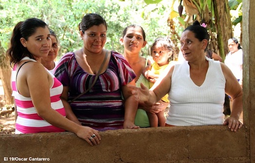 Programas de restitución de derechos llegan a madres de Nueva Guinea