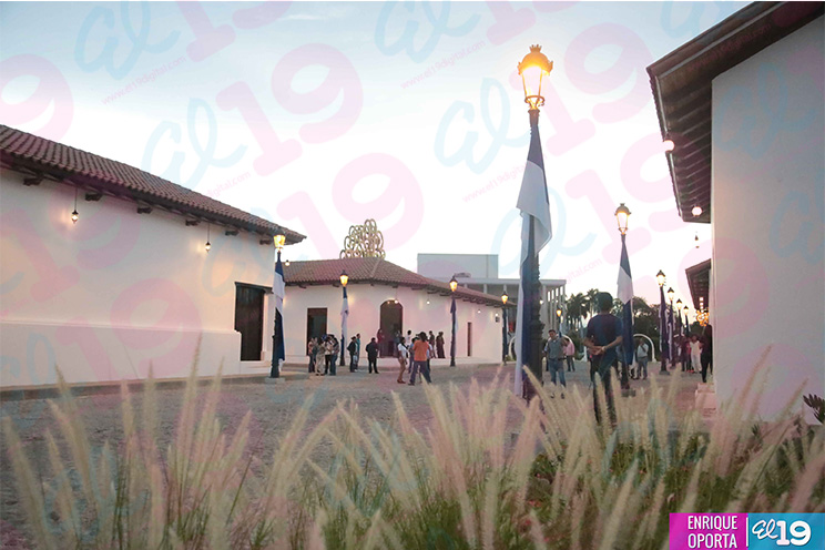 Inauguran réplicas de las Casas-Museo de Sandino, Blanca Aráuz y Rubén Darío en el Paseo Xolotlán