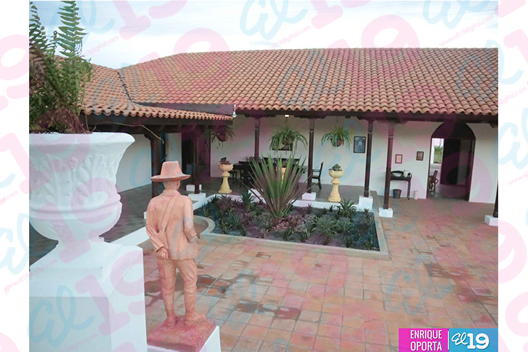 Inauguran réplicas de las Casas-Museo de Sandino, Blanca Aráuz y Rubén Darío en el Paseo Xolotlán