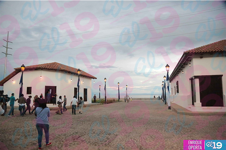 Inauguran réplicas de las Casas-Museo de Sandino, Blanca Aráuz y Rubén Darío en el Paseo Xolotlán
