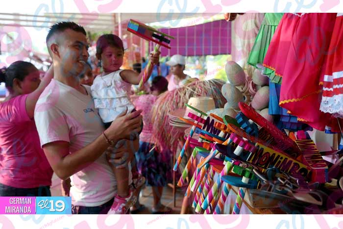 Una tarde feliz viven los capitalinos en espacios de recreación de la Avenida Bolívar