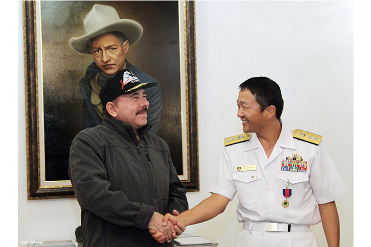 Presidente Daniel se reúne con miembros de la Fuerza Marítima de Autodefensa de Japón