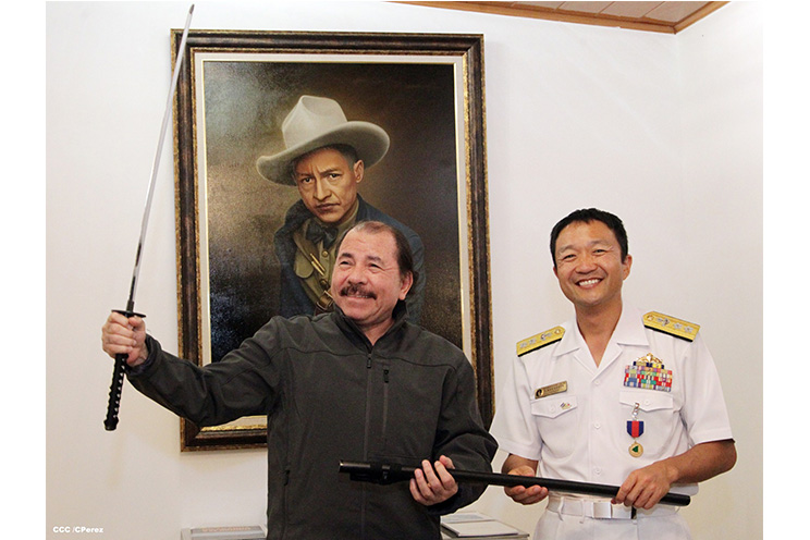 Presidente Daniel se reúne con miembros de la Fuerza Marítima de Autodefensa de Japón