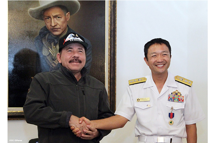Presidente Daniel se reúne con miembros de la Fuerza Marítima de Autodefensa de Japón