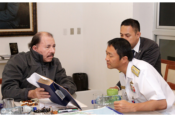 Presidente Daniel se reúne con miembros de la Fuerza Marítima de Autodefensa de Japón