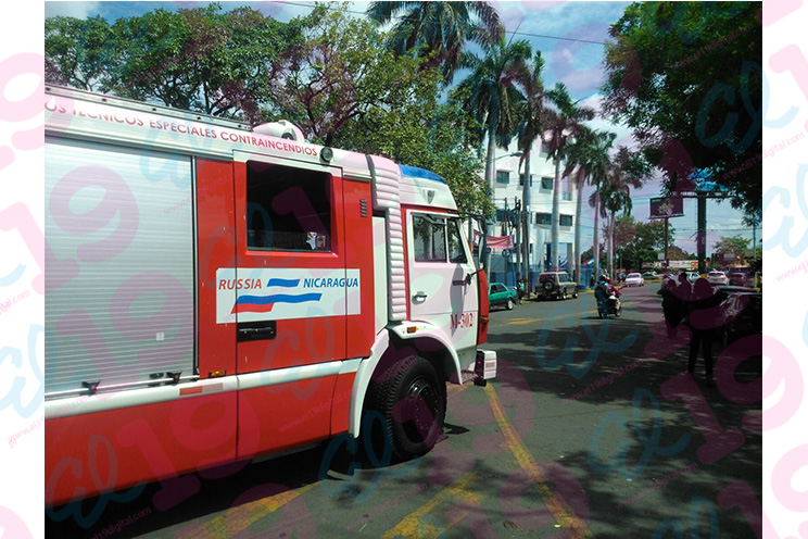Trabajadores del MEFCCA participan de Simulacro Protector