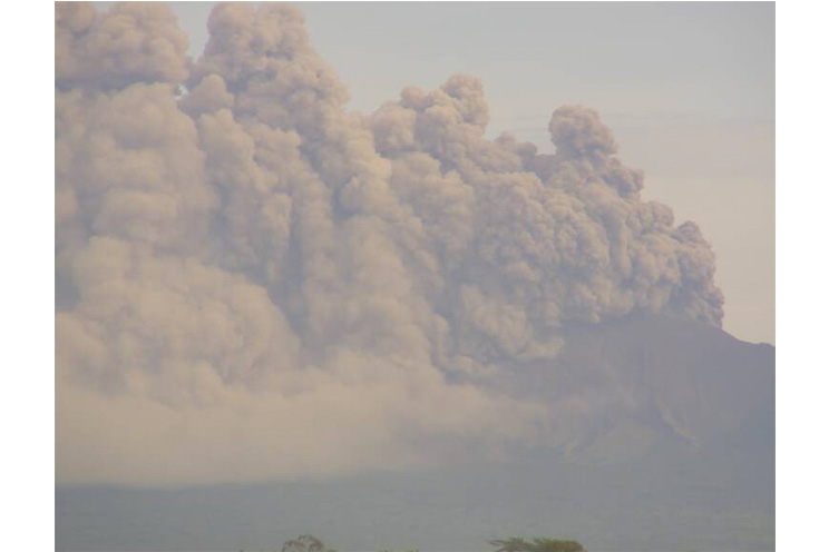 Fuerte actividad del Volcán Telica