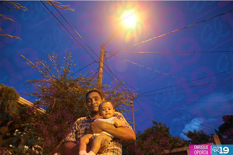 Parque y calles del Carlos Marx con nuevas luminarias