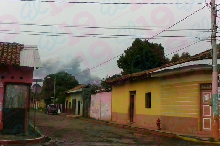 Nueva expulsión de gases y cenizas en Volcán Telica