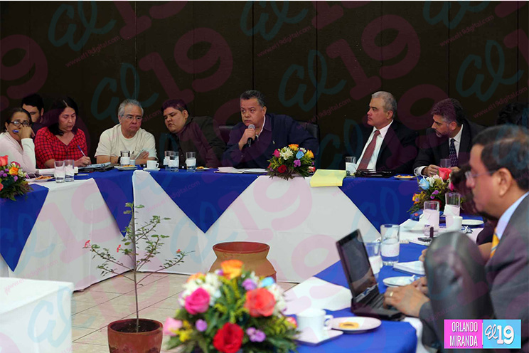 Gobierno busca apoyo financiero para el Programa Nacional de Riego