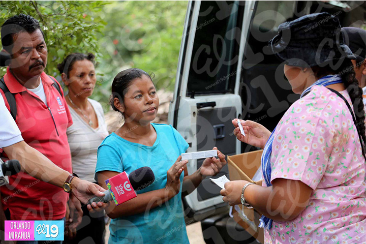 Gobierno brinda asistencia medica a familias de comunidades cercanas al volcán Telica