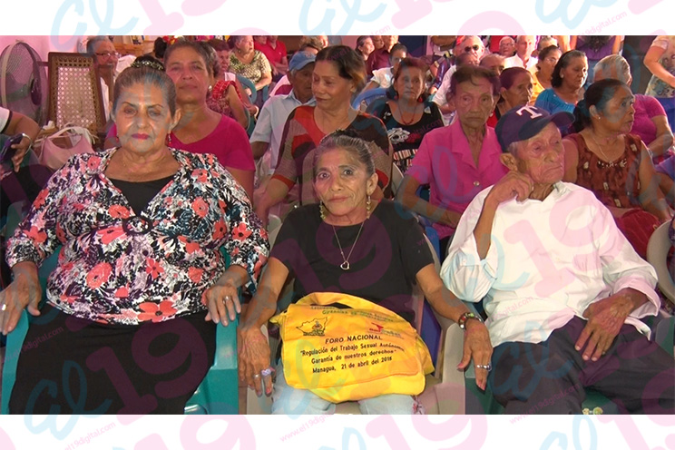 Lotería Nacional entrega utilidades de septiembre en la casa del Adulto Mayor “Ariel Darce”