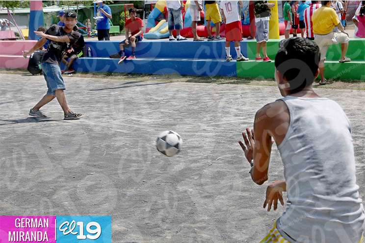 Ferias familiares llevan recreación, salud y economía a familias capitalinas