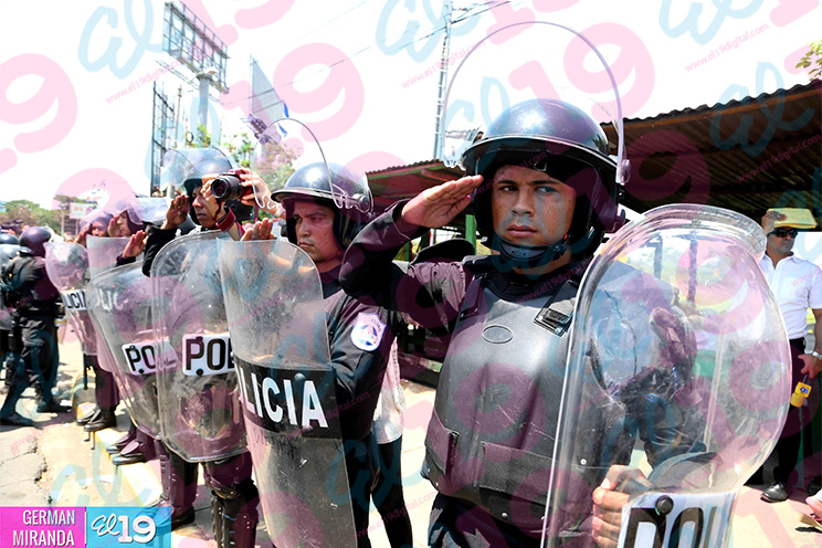Policía rinde homenaje póstumo a agente fallecido durante actos vandálicos de Mina El Limón