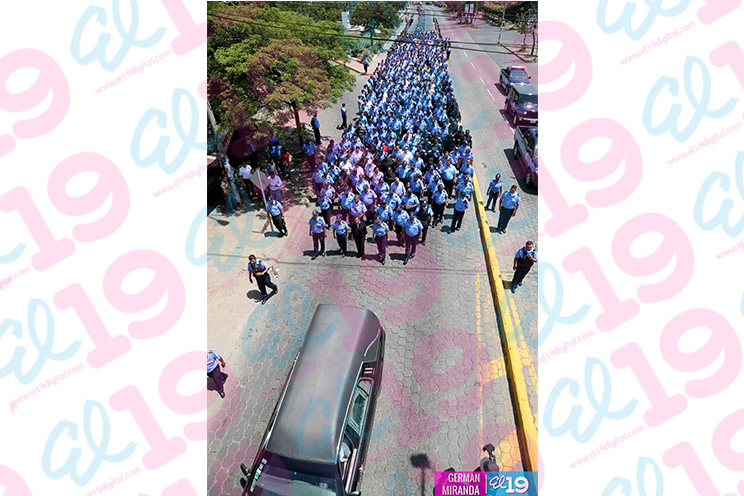 Policía rinde homenaje póstumo a agente fallecido durante actos vandálicos de Mina El Limón