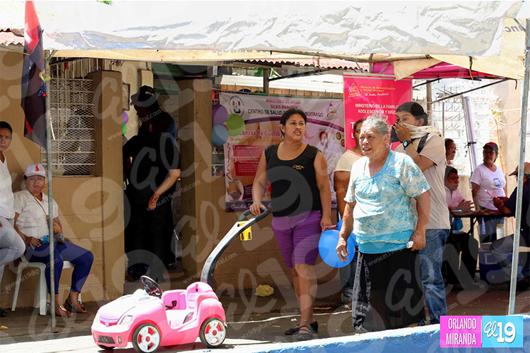 Familias capitalinas disfrutan de las Ferias Solidarias