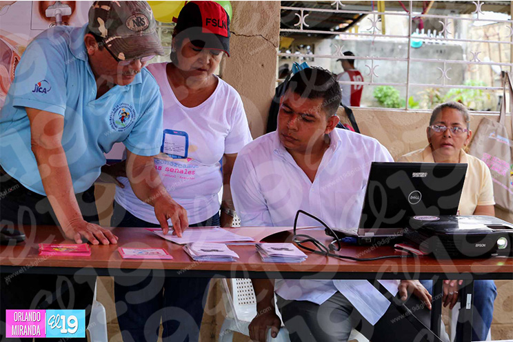 Familias capitalinas disfrutan de las Ferias Solidarias