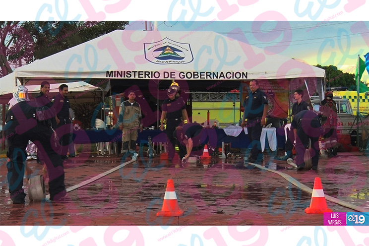 Familias disfrutan de excelente muestra del quehacer institucional en Paseo del Estudiante