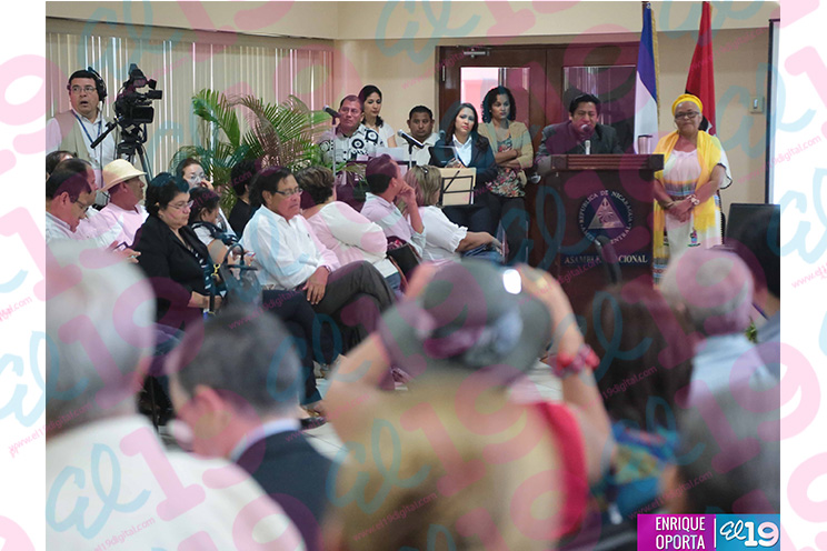 Asamblea Nacional conmemora Día de la Resistencia Indígena